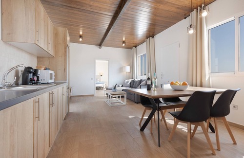 Tuineje House | Vacation Home 'Rincón Del Olivar' with Sea View, Wi-Fi and Air Conditioning