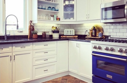 Port Dover House | Vacation Home | Salt Water Pool | Beach Town | Minutes to Golf Club