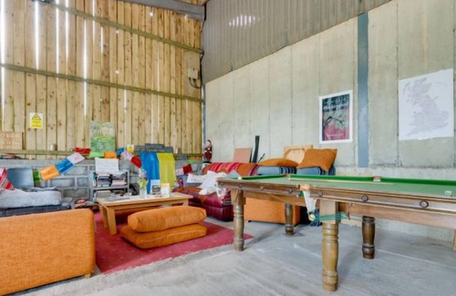 Trecastle House | Vacation home Sgubor yr Onwydden in Brecon - 11 persons, 4 bedrooms