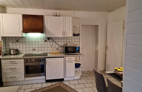 Zueschen Apartment | Vacation home Sonnenweg - Basement holiday apartment