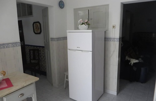 Redondo House | Vacation Home Sunflower Guest House with Terrace
