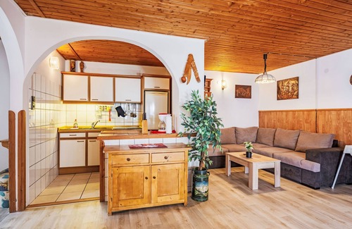 Balatonoszod House | Vacation home Sunny by Interhome