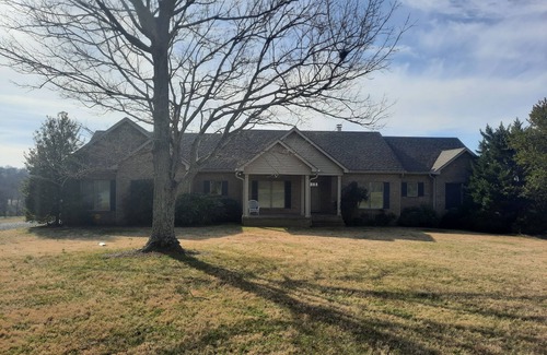 Shelbyville House | Vacation home surrounded by 300 acres of serene country living,