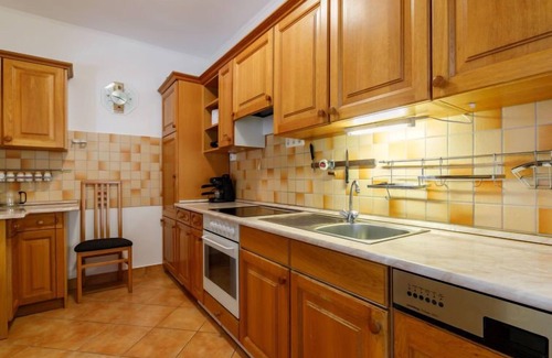 Balatonoszod House | Vacation home Tamas by Interhome