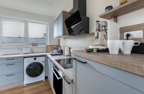 Brekendorf House | Vacation Home "Tiny House Brekendorf Kammberg" with Mountain View & Wi-Fi