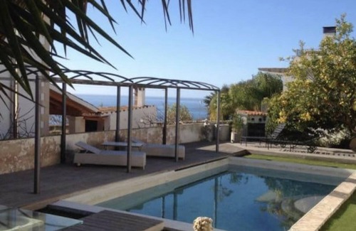 Calamayor House | Vacation Home "Torre Blanca" with Sea View, Shared Pool & Wi-Fi