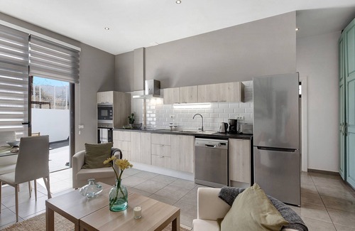 Los Llanos Apartment | Vacation Home "Urban Park Aloe" with Sea View, Terrace & Wi-Fi