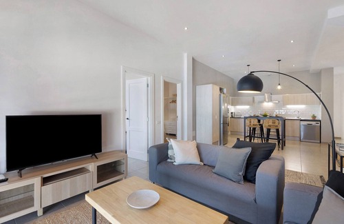 Los Llanos Apartment | Vacation Home "Urban Park Nueva York" with Sea View, Balcony & Wi-Fi