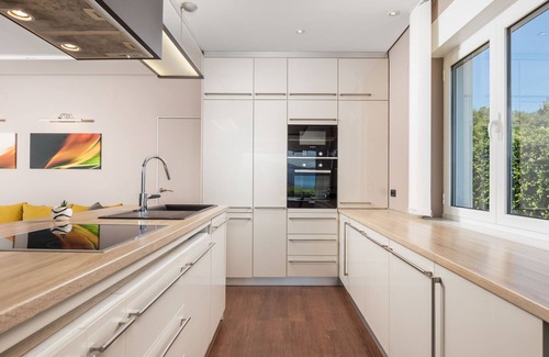 Sarsoni House | Vacation home Vista by Interhome
