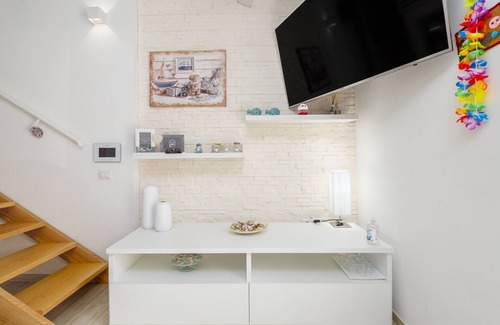 Pittulongu House | Vacation Home 'Viletta a Mare' near Beach with Garden, 2 Terraces & Wi-Fi