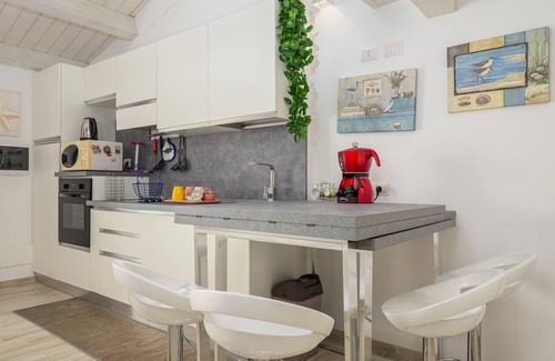 Pittulongu House | Vacation Home 'Viletta a Mare' near Beach with Garden, 2 Terraces & Wi-Fi