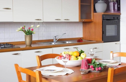 Gassano House | Vacation Home "Villa Gli Ulivi" with Mountain View, Private Pool & Wi-Fi