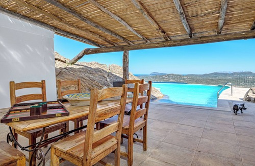 Olbia House | Vacation Home "Villa Maryna" with Sea View, Private Terrace, Pool & Wi-Fi