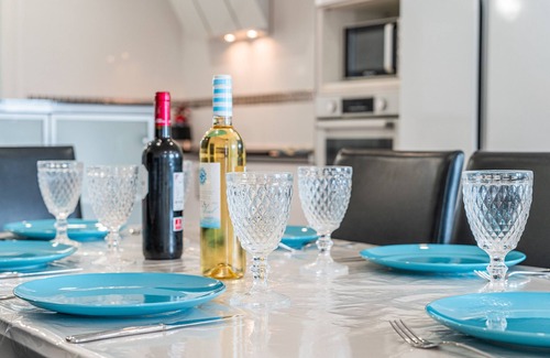 Es Garrovers House | Vacation Home "Villa Sueños" with Private Pool, Private Terraces & Wi-Fi