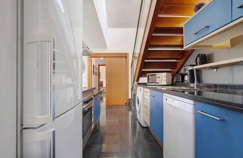 Los Lagos House | Vacation Home "Vistas Paraíso" with Sea View, Shared Pool & Wi-Fi