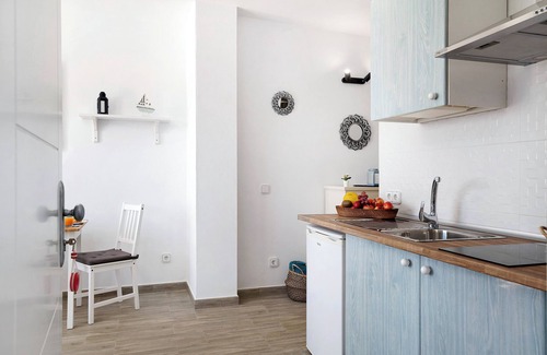 El Golfo House | Vacation Home 'Viviendas El Pescador - Vela' with Shared Terrace and Wi-Fi