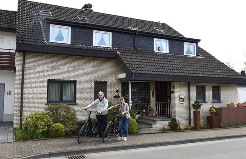 Bad Sassendorf Apartment | Vacation home with terrace and garden