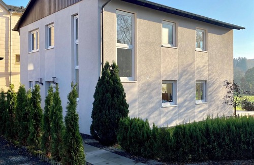 Niederlinxweiler House | Vacation home with plenty of space. Modern, cozy, private terrace. Pets ❤️