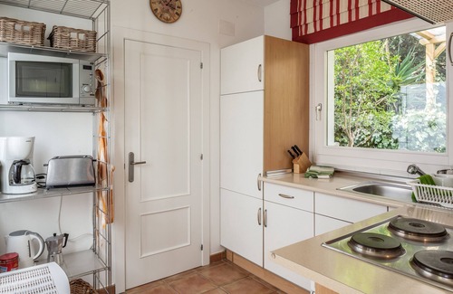 Canyelles House | Vacation home with pool+sea view+garden, close to the beach+quiet, WIFI+A/C+sauna