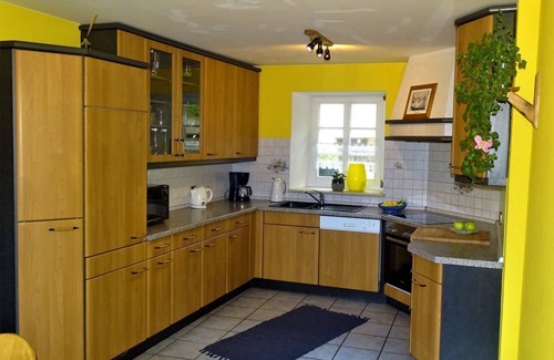 Plutscheid House | Vacation home with garden, playground, whirlpool, wood-fired sauna, pet-friendly