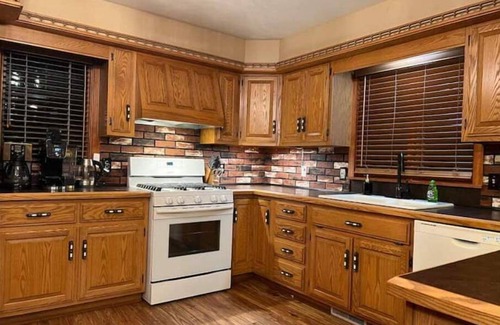 Hinckley Apartment | Vacation Home with Hot Tub