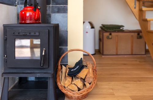 Neukalen House | Vacation home with private sauna and private access/jetty to the Peene