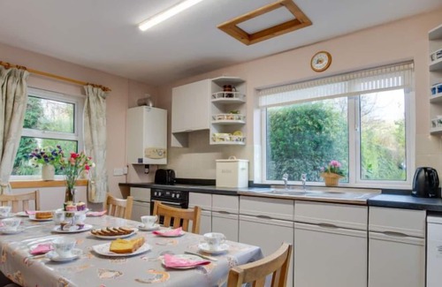 Henryd House | Vacation home Yr Hen-Ryd in Machynlleth - 6 persons, 3 bedrooms