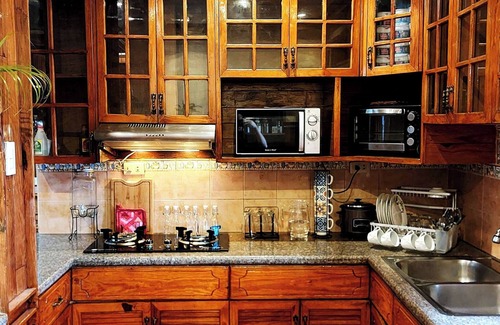 Baguio House | Vacation House Camp 7 Baguio Transient 6BR
