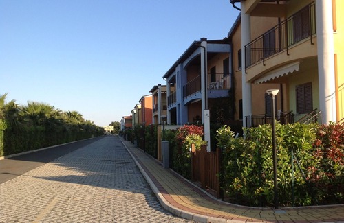Policoro Apartment | Vacation House in Policoro with pool 500 m from the sea in the Village Riva Azzurra