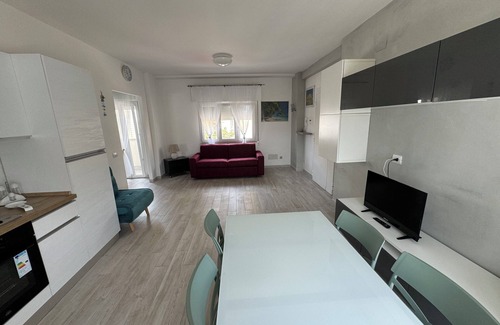 Nettuno Apartment | Vacation House Sea View (at 50mt)