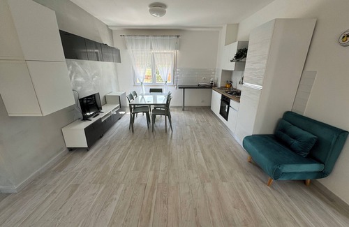 Nettuno Apartment | Vacation House Sea View (at 50mt)