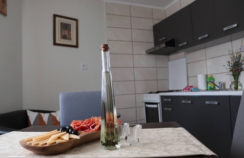 Rezanci House | Vacation house with PRIVATE garden, pool, table tennis and soccer. Max 4 persons