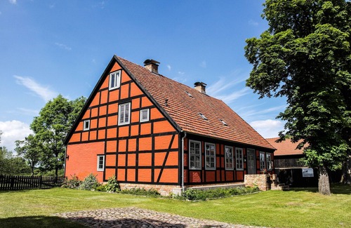 Vogelsang-Warsin Apartment | Vacation in a historic atmosphere, close to the beach with sauna and large garden