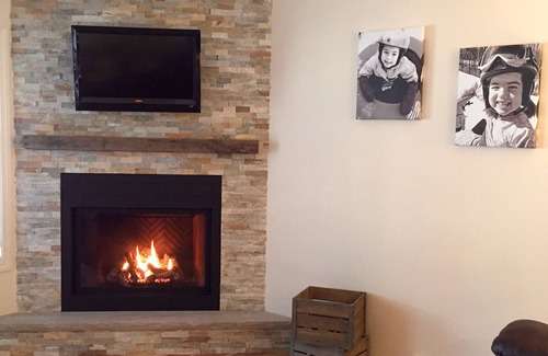 Bridgton Condo | Vacation In Maine At This Beautiful Shawnee Peak Ski-in/ski-out Condo For 8!
