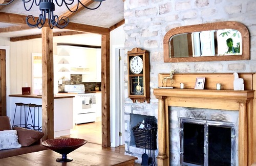 Sainte-Adele House | Vacation in Paradise newly renovated Guesthouse in gated 12 ac Equestrian Estate