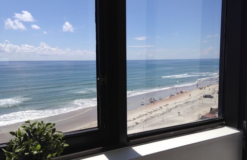 Daytona Beach Condo | Vacation in Paradise - Modern, Luxurious Oceanfront Condo on Daytona Beach