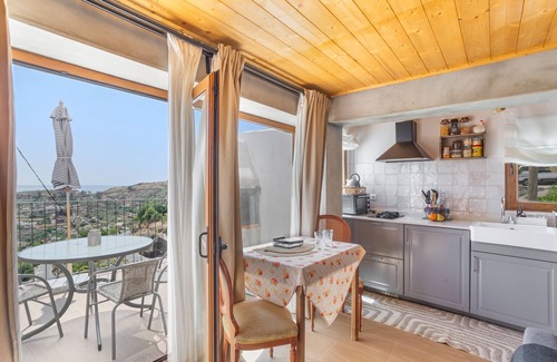 Las Lagunetas Apartment | Vacation 'La Madriguera Fuente Hervera' with Mountain View, Wi-Fi and Air Conditioning