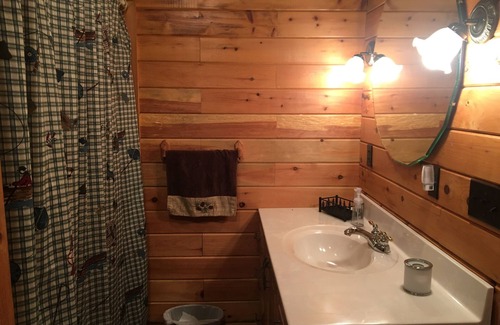 Hopewell Cabin | Vacation Lodge ,Near Raystown Lake and Historical Bedford