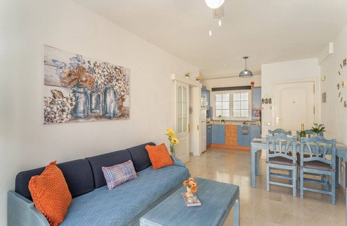 Puerto de Mogan Apartment | Vacation 'Los Mangueros Beach 37 - Mogán' with Mountain View, Wi-Fi and Air Conditioning