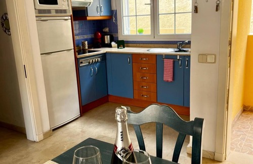 Lomo Quiebre Apartment | Vacation 'Los Mangueros Beach 37 - Mogán' with Mountain View, Wi-Fi and Air Conditioning