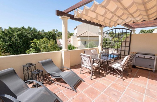 Marbella Apartment | VACATION MARBELLA I Nueva Andalucia golf getaway