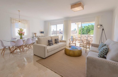 Marbella Apartment | VACATION MARBELLA I Nueva Andalucia golf getaway