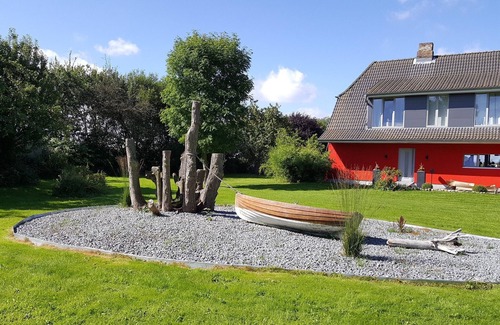 Sprenge Apartment | Vacation near the beach on a converted courtyard