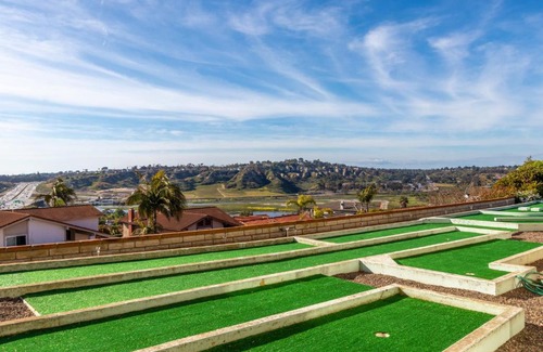 Solana Beach House | Vacation Oasis! Ocean Views~Mini Golf~King-Suites