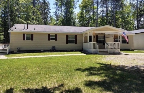 Millersburg House | Vacation on a beautiful Sandy Beach