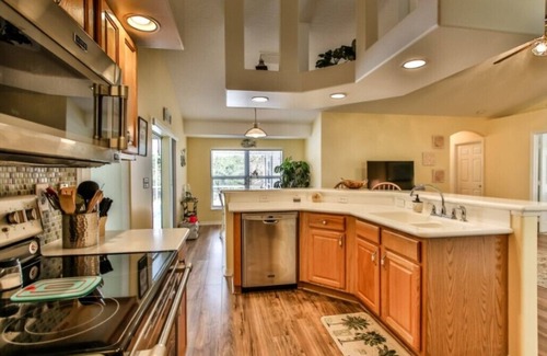 Sebastian Highlands House | 🍹🌞 Vacation Paradise! Heated Pool, Pet Friendly and Fenced Area, Near Beaches!