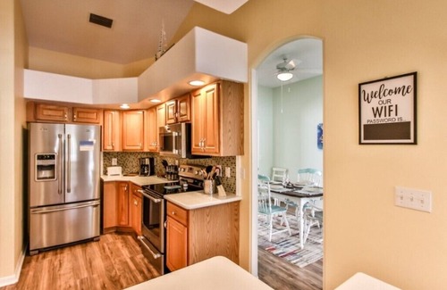 Sebastian Highlands House | 🍹🌞 Vacation Paradise! Heated Pool, Pet Friendly and Fenced Area, Near Beaches!