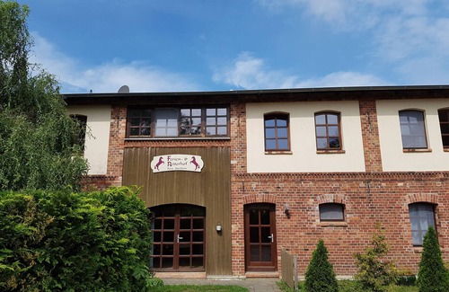 Steffenshagen Apartment | Vacation - peace - nature - Baltic Sea - family business!