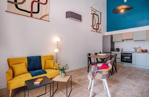 Prignac-et-Marcamps House | Vacation rental Le Duplex at Clos Marcamps. Between Bordeaux and St Emilion.