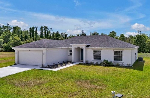 Poinciana House | Vacation Relax, Play and COMM Pool-20 Miles from Walt Disney World